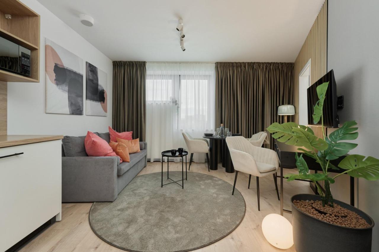 Wroclavia Apartments Dyrekcyjna By Noclegi Renters Вроцлав Екстер'єр фото