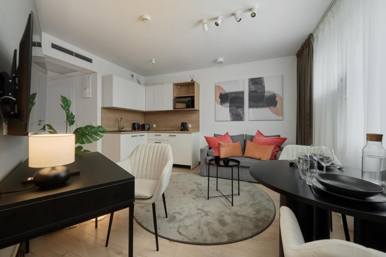 Wroclavia Apartments Dyrekcyjna By Noclegi Renters Вроцлав Екстер'єр фото
