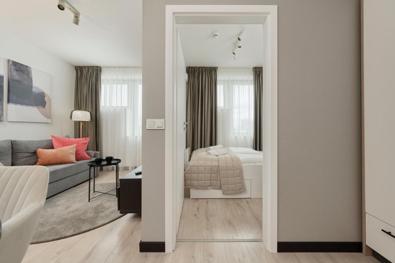 Wroclavia Apartments Dyrekcyjna By Noclegi Renters Вроцлав Екстер'єр фото