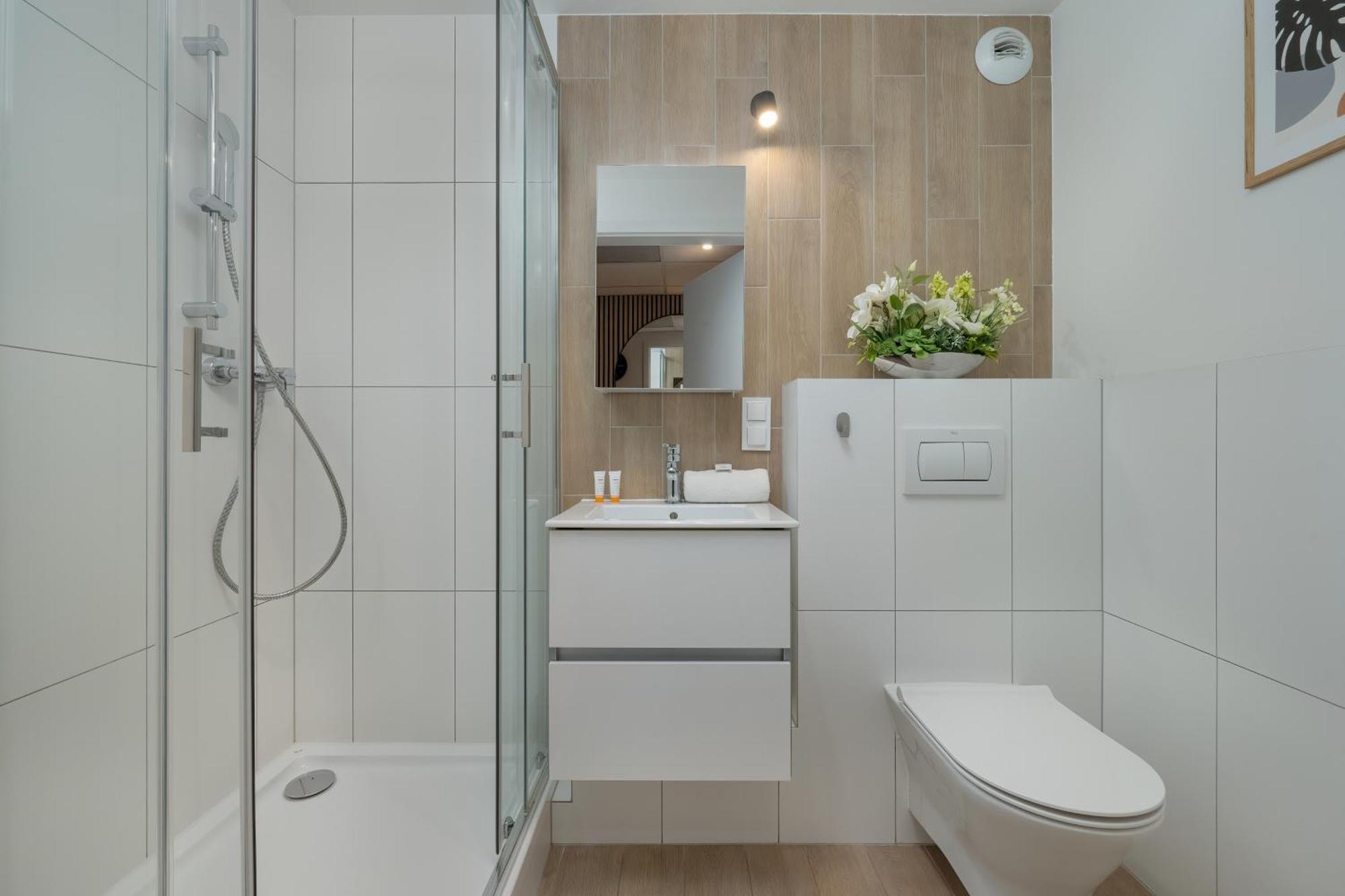 Wroclavia Apartments Dyrekcyjna By Noclegi Renters Вроцлав Екстер'єр фото