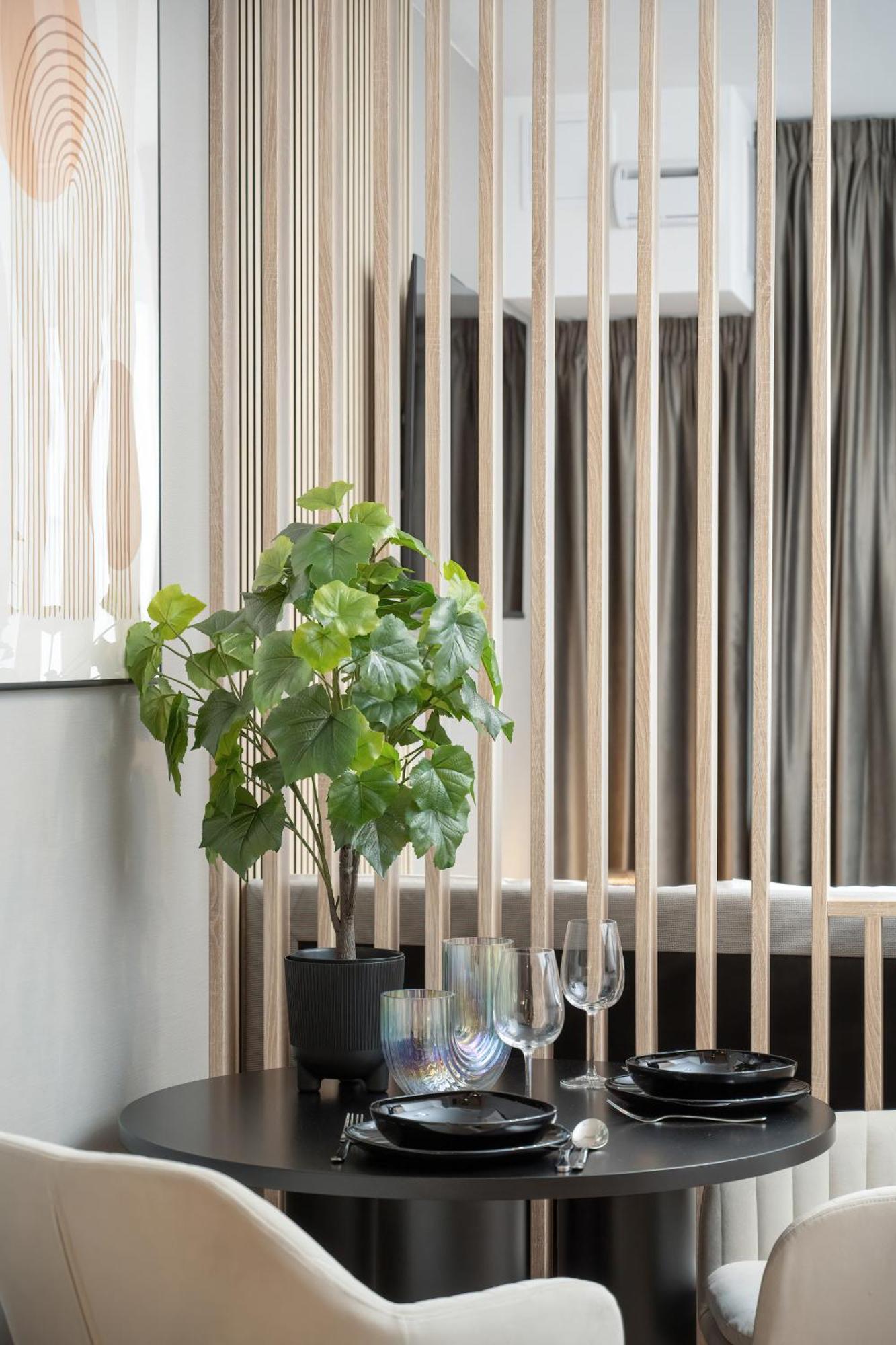 Wroclavia Apartments Dyrekcyjna By Noclegi Renters Вроцлав Екстер'єр фото