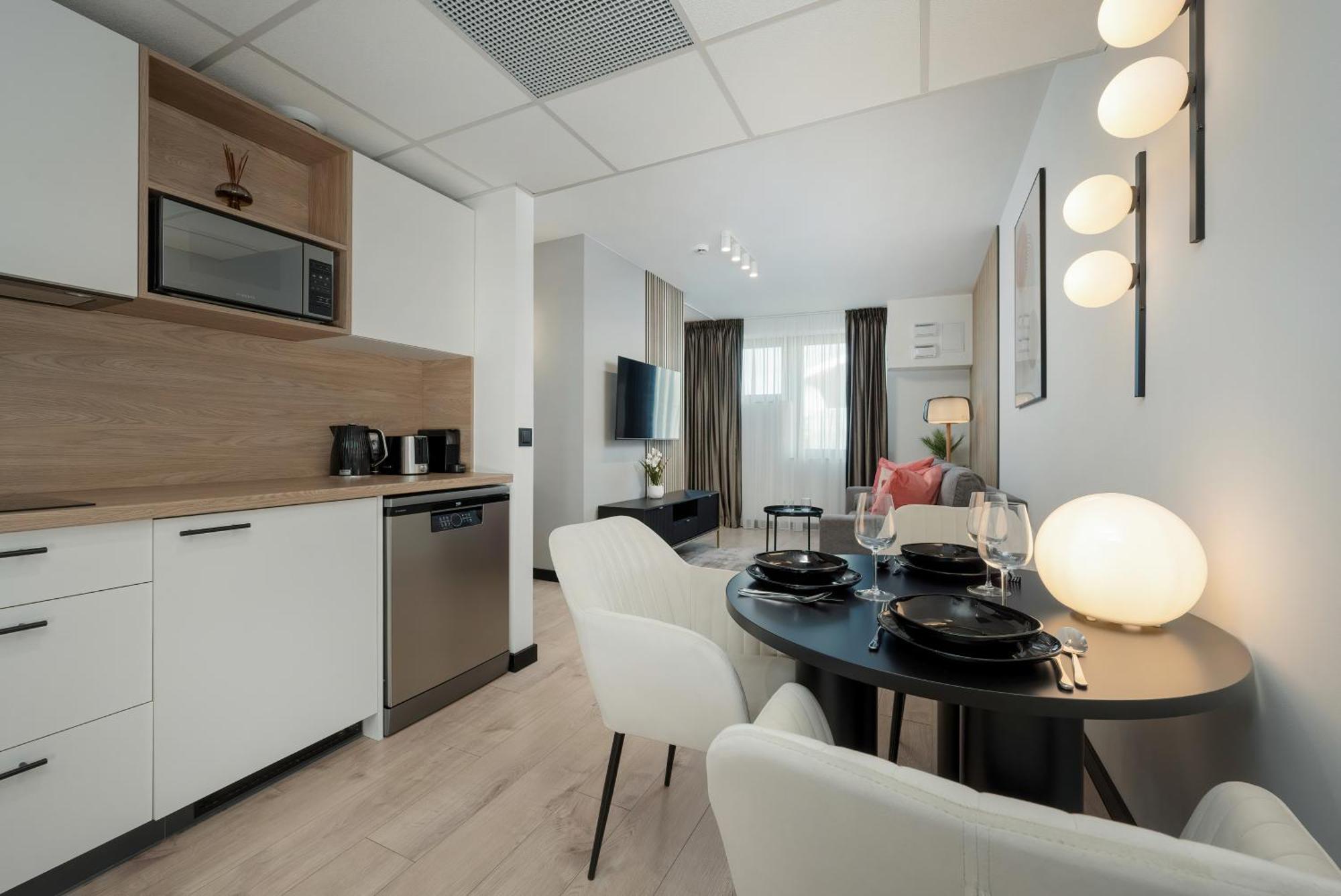 Wroclavia Apartments Dyrekcyjna By Noclegi Renters Вроцлав Екстер'єр фото
