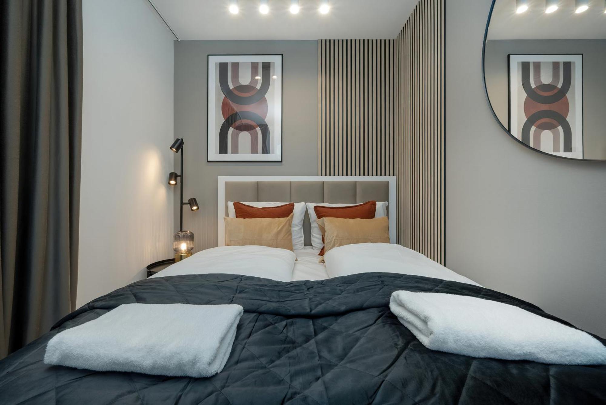Wroclavia Apartments Dyrekcyjna By Noclegi Renters Вроцлав Екстер'єр фото
